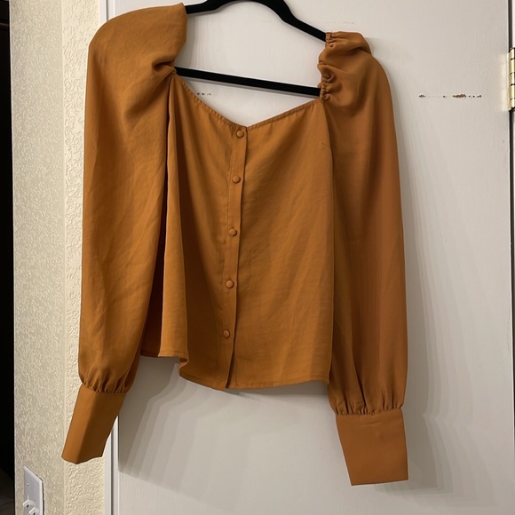 REVOLVE Line & Dot Thea Square Neck Blouse in Caramel - Picture 6 of 8